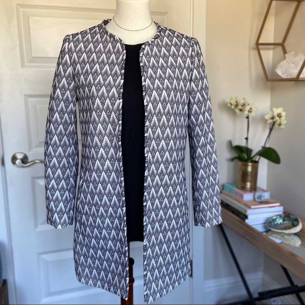 H&M open collarless coat